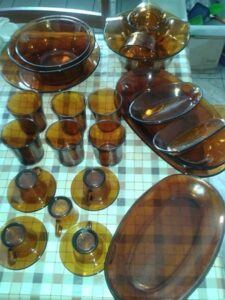 Conjunto de Pratos de Vidro Marrom DURALEX
