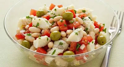 Salada de Feijão Branco com Bacalhau - Receita Leve e Nutritiva